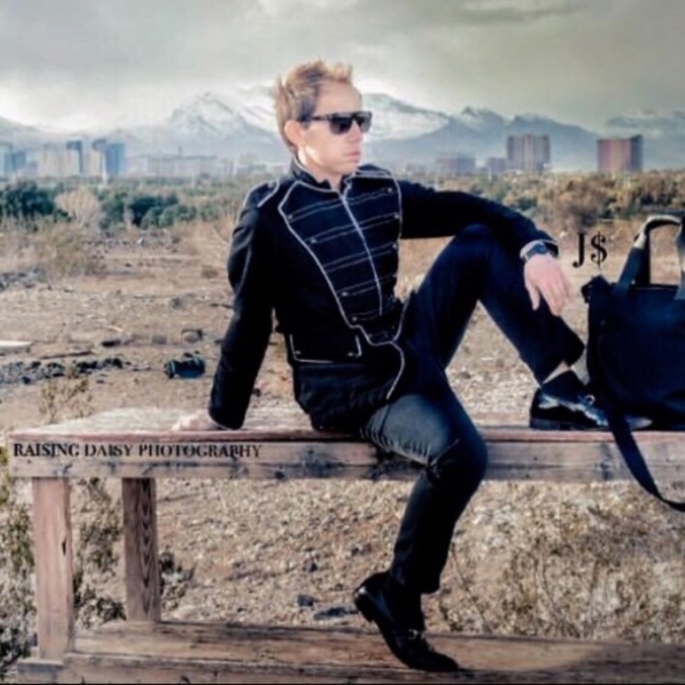 Jordan Sarracino Designs Ad Campaign